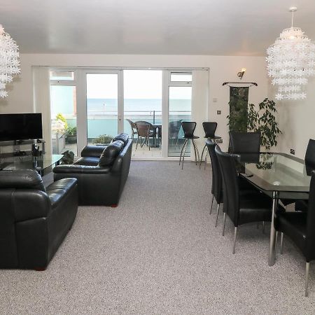 Sea View Apartment Pwllheli Exterior photo