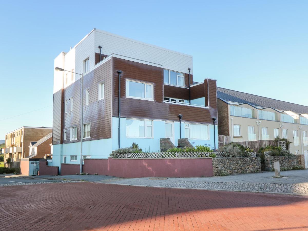 Sea View Apartment Pwllheli Exterior photo