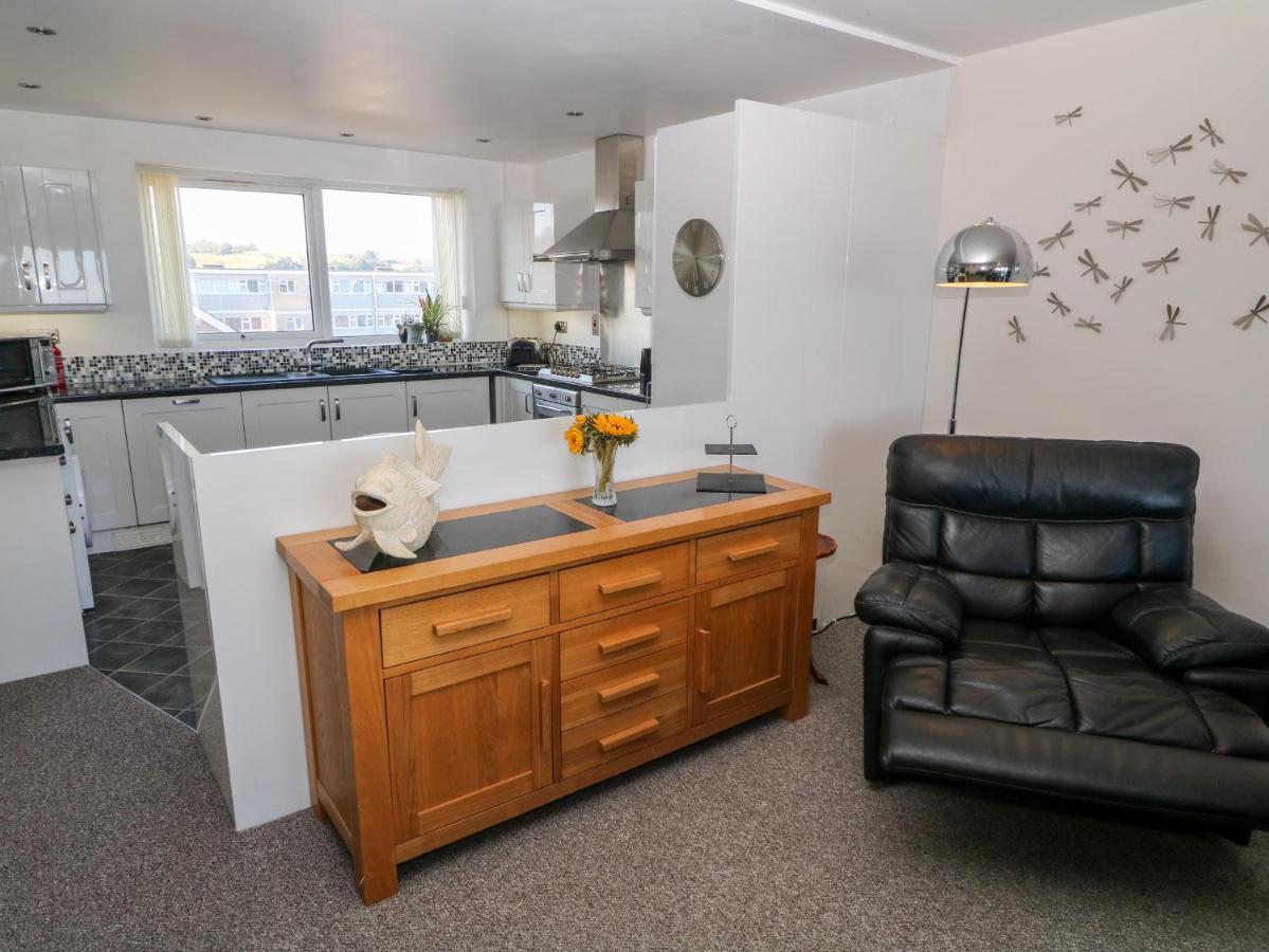 Sea View Apartment Pwllheli Exterior photo